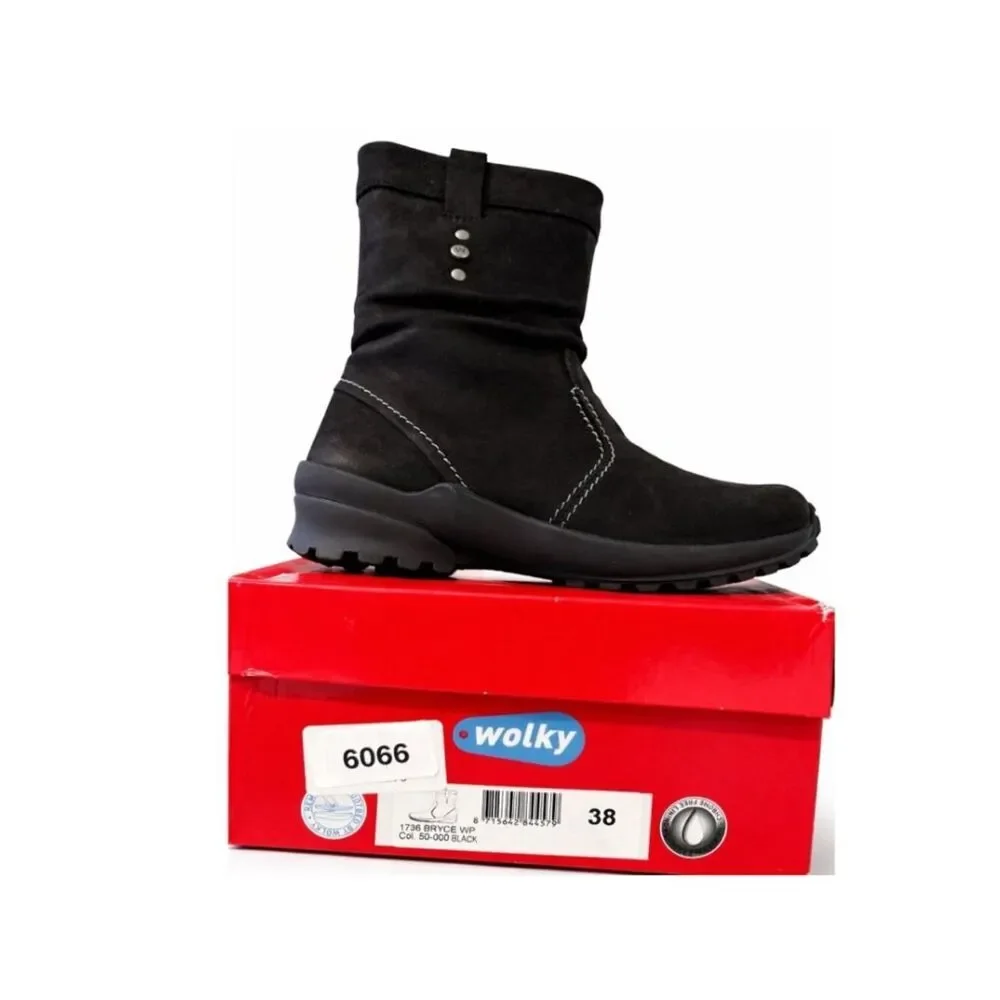 Wolky Bryce WR Oiled Leather Boot Women EU 38 Black Water Resistant Side Zip